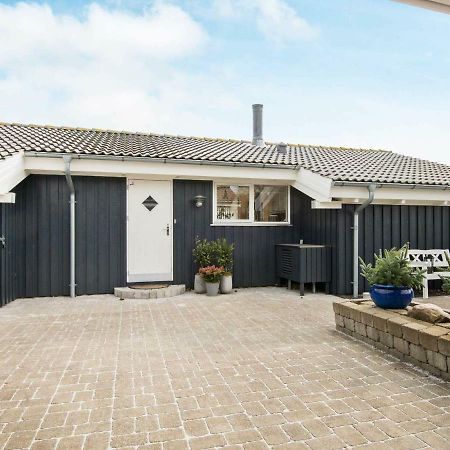 6 Person Holiday Home In Ebeltoft Exteriör bild