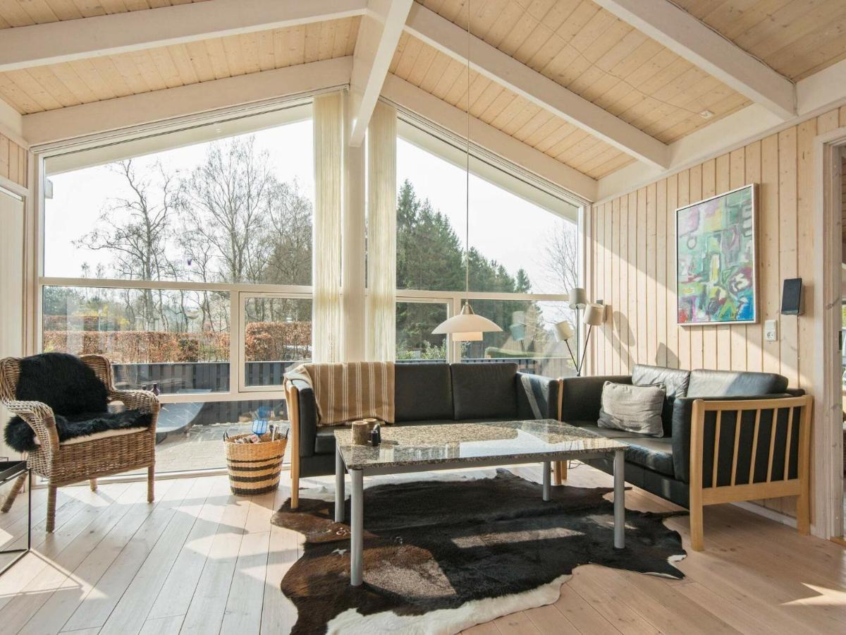 6 Person Holiday Home In Ebeltoft Exteriör bild