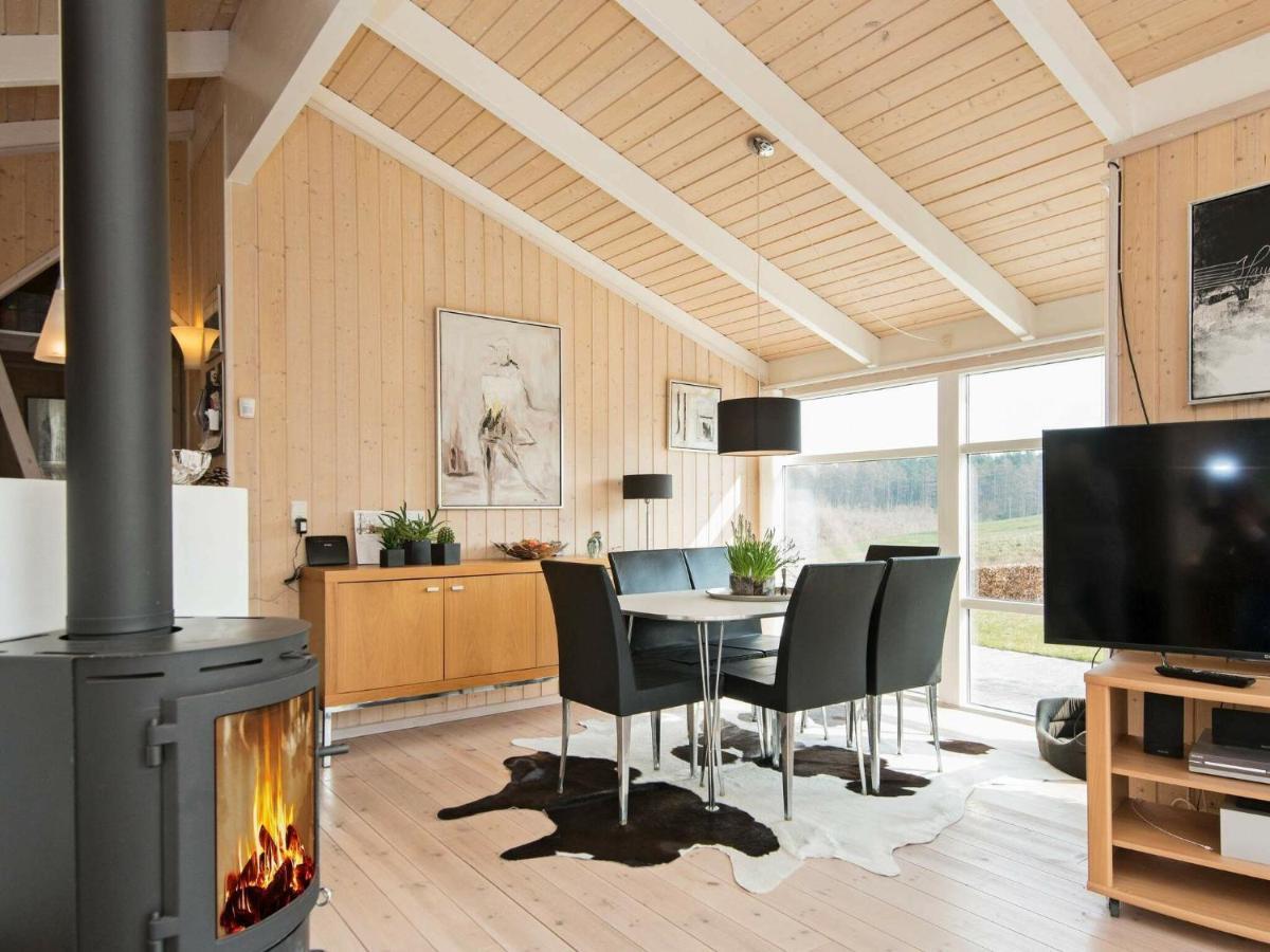 6 Person Holiday Home In Ebeltoft Exteriör bild
