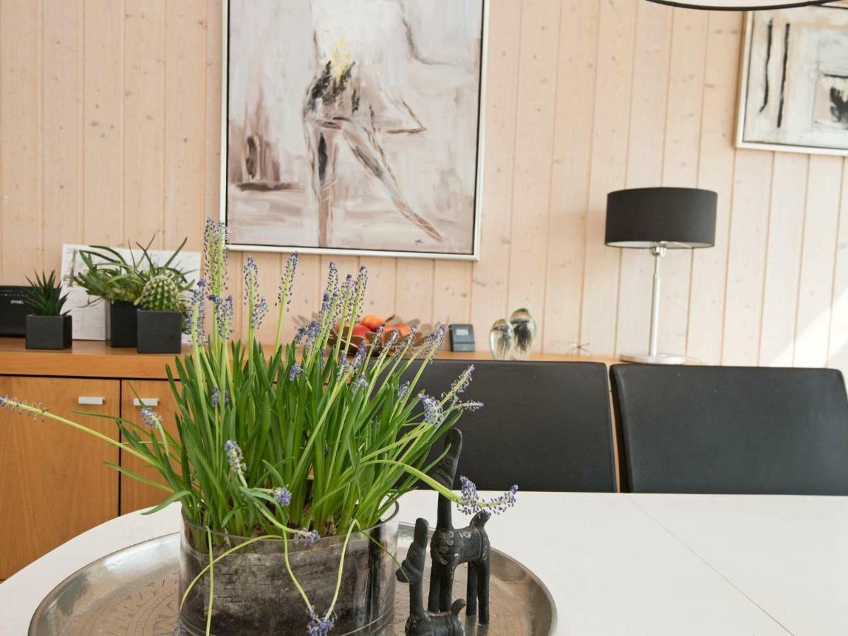 6 Person Holiday Home In Ebeltoft Exteriör bild