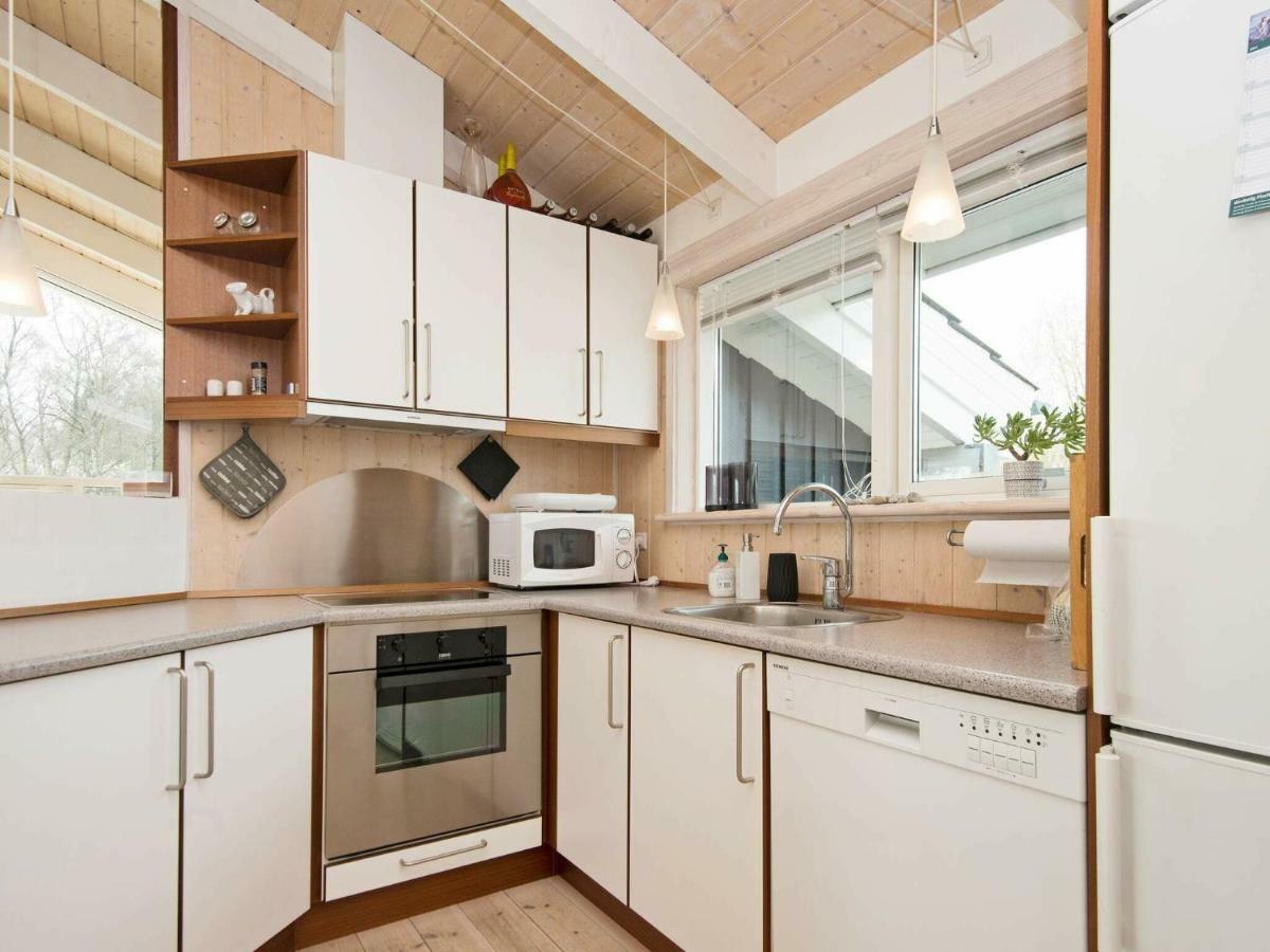 6 Person Holiday Home In Ebeltoft Exteriör bild